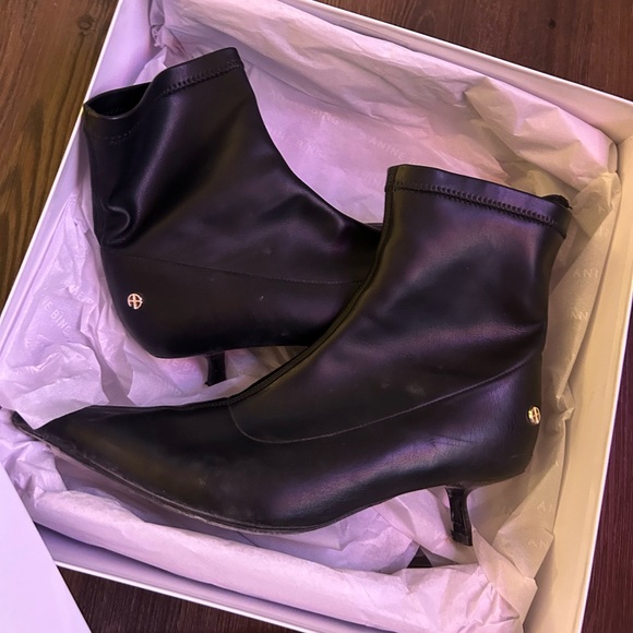ANINE BING WOMENS BLACK HILDA HEELED BOOYS SIZE 38/ 8 INCLUDES BOX & DUSTBAG - Picture 3 of 9
